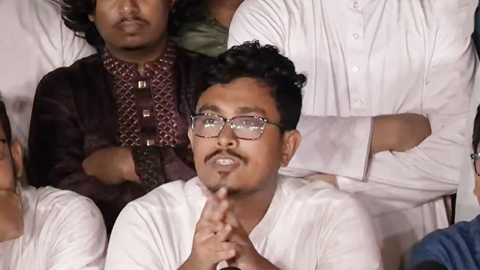 বাংলাদেশে আ. লীগ, ছাত্রলীগ, যুবলীগের রাজনীতি করার কোনো অধিকার নেই: সাদিক